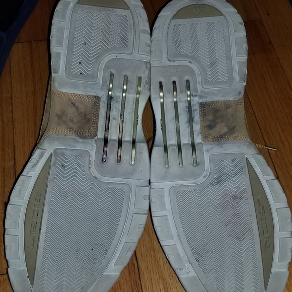 Shoes - Picture 2 of 5